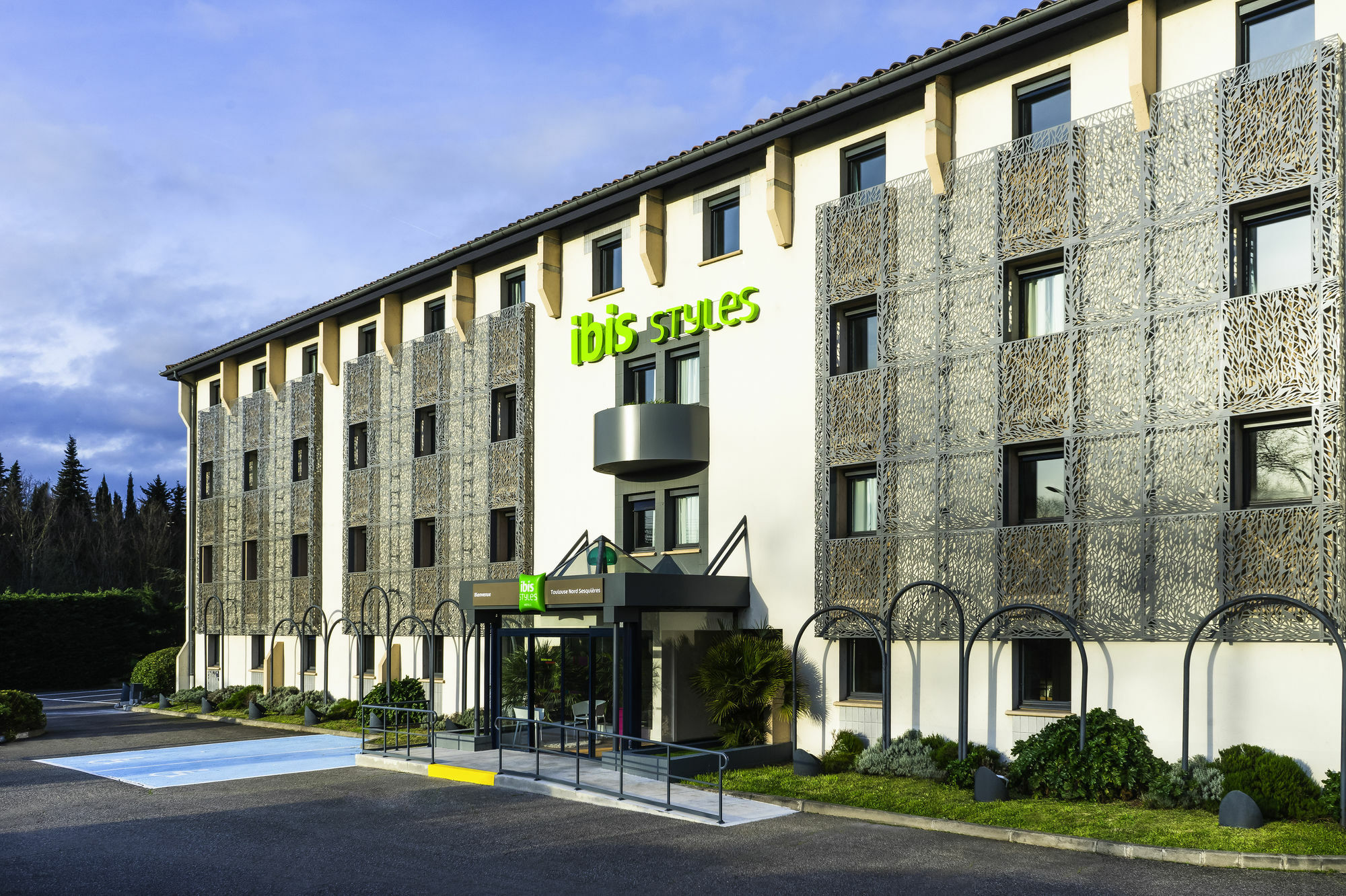 Ibis Styles Toulouse Nord Sesquieres Exterior foto